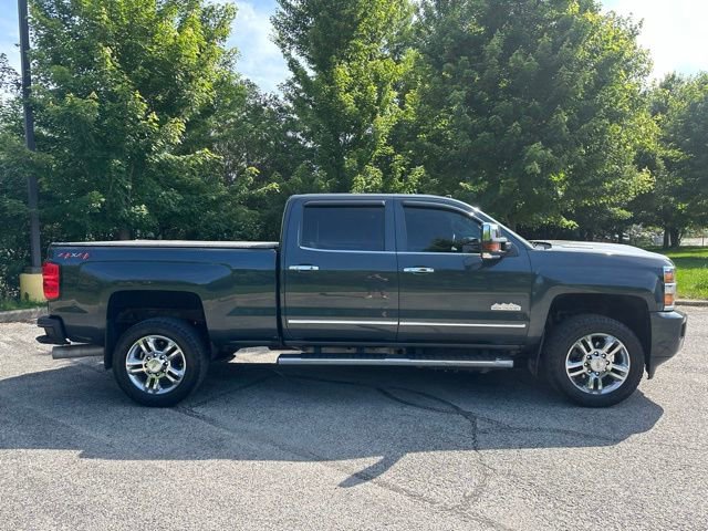Used 2018 Chevrolet Silverado 2500 High Country w/ Duramax Plus Package AWD/4WD image 2