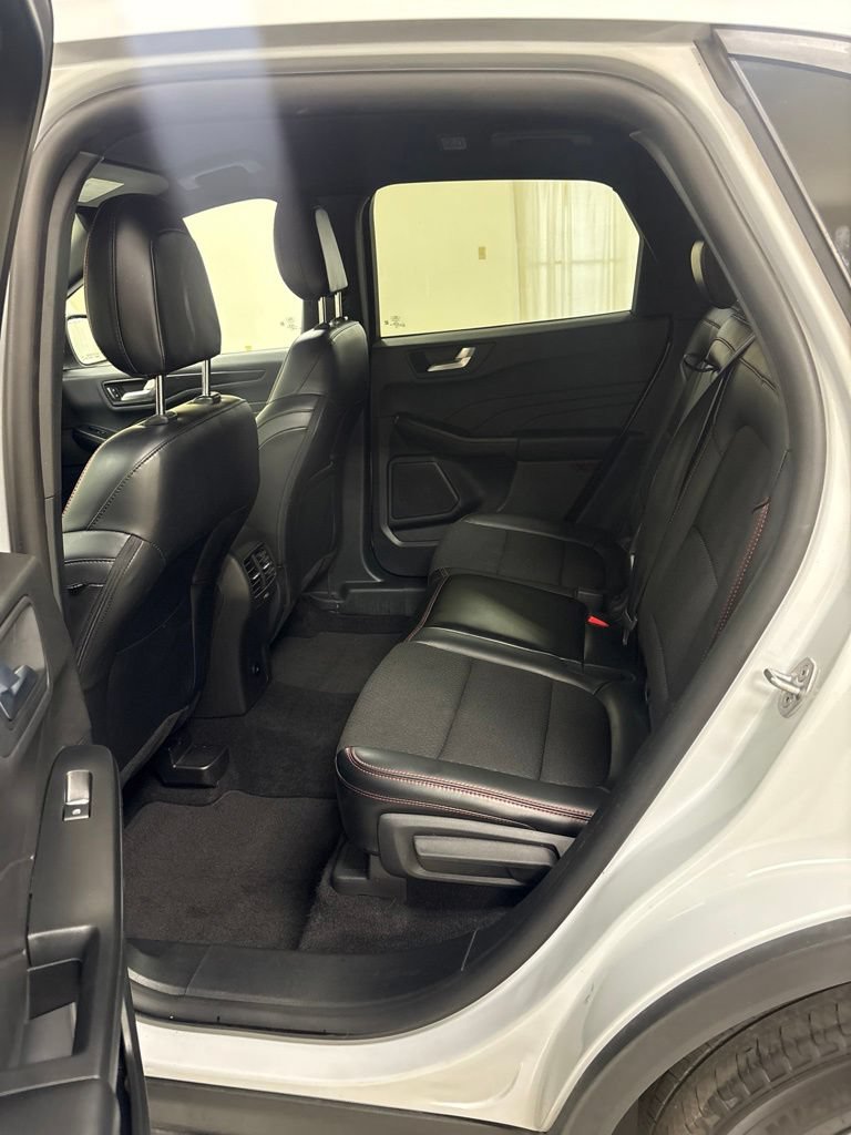 Used 2025 Ford Escape ST-Line Select AWD/4WD image 21