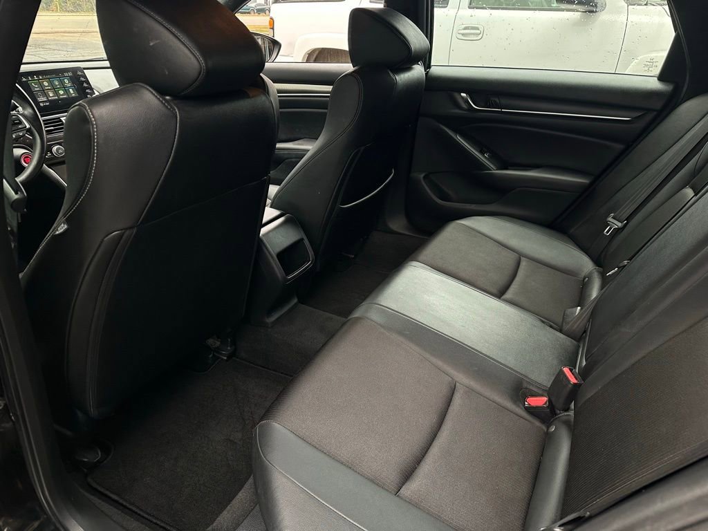 Used 2019 Honda Accord Sport image 14