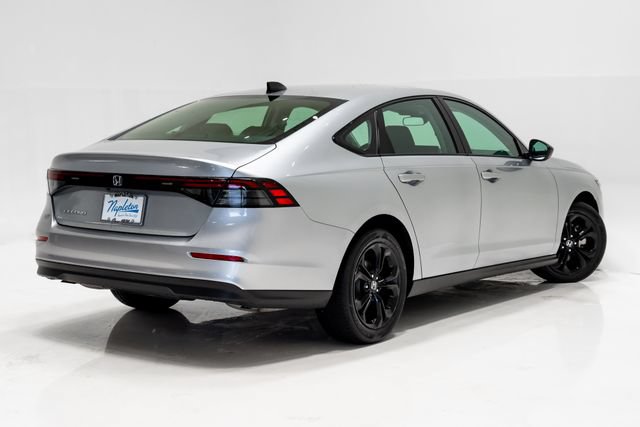 Used 2025 Honda Accord SE image 26