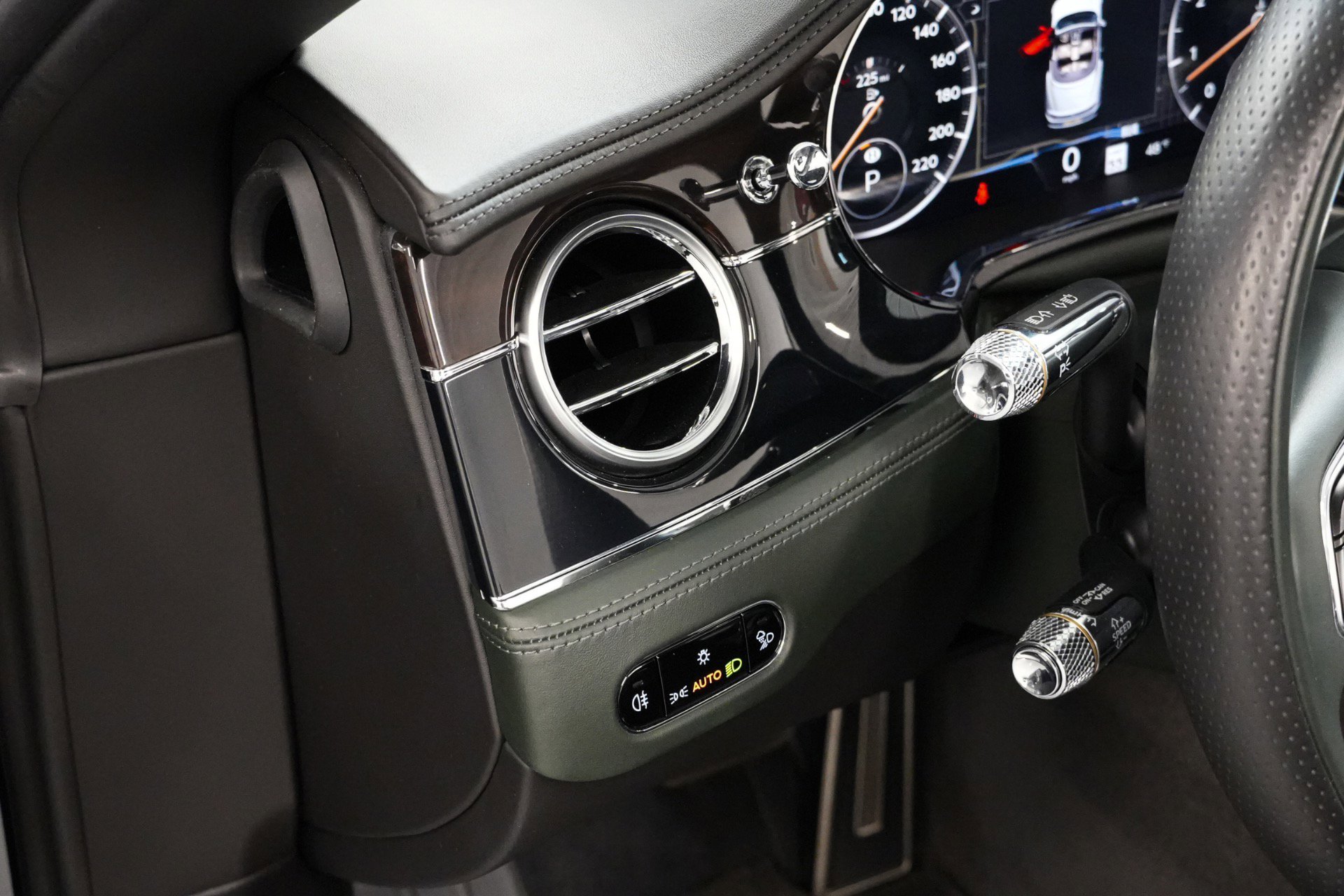 Used 2022 Bentley Continental GT AWD/4WD image 46
