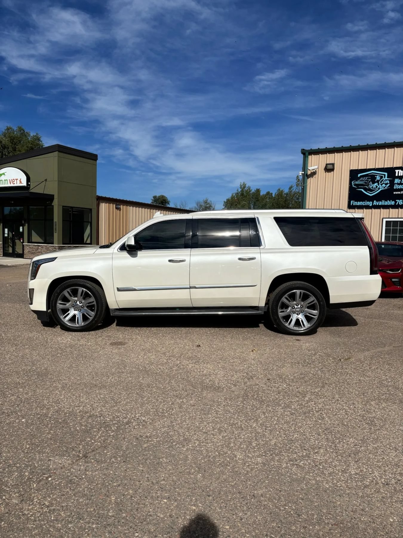 Used 2015 Cadillac Escalade ESV Luxury AWD/4WD image 8