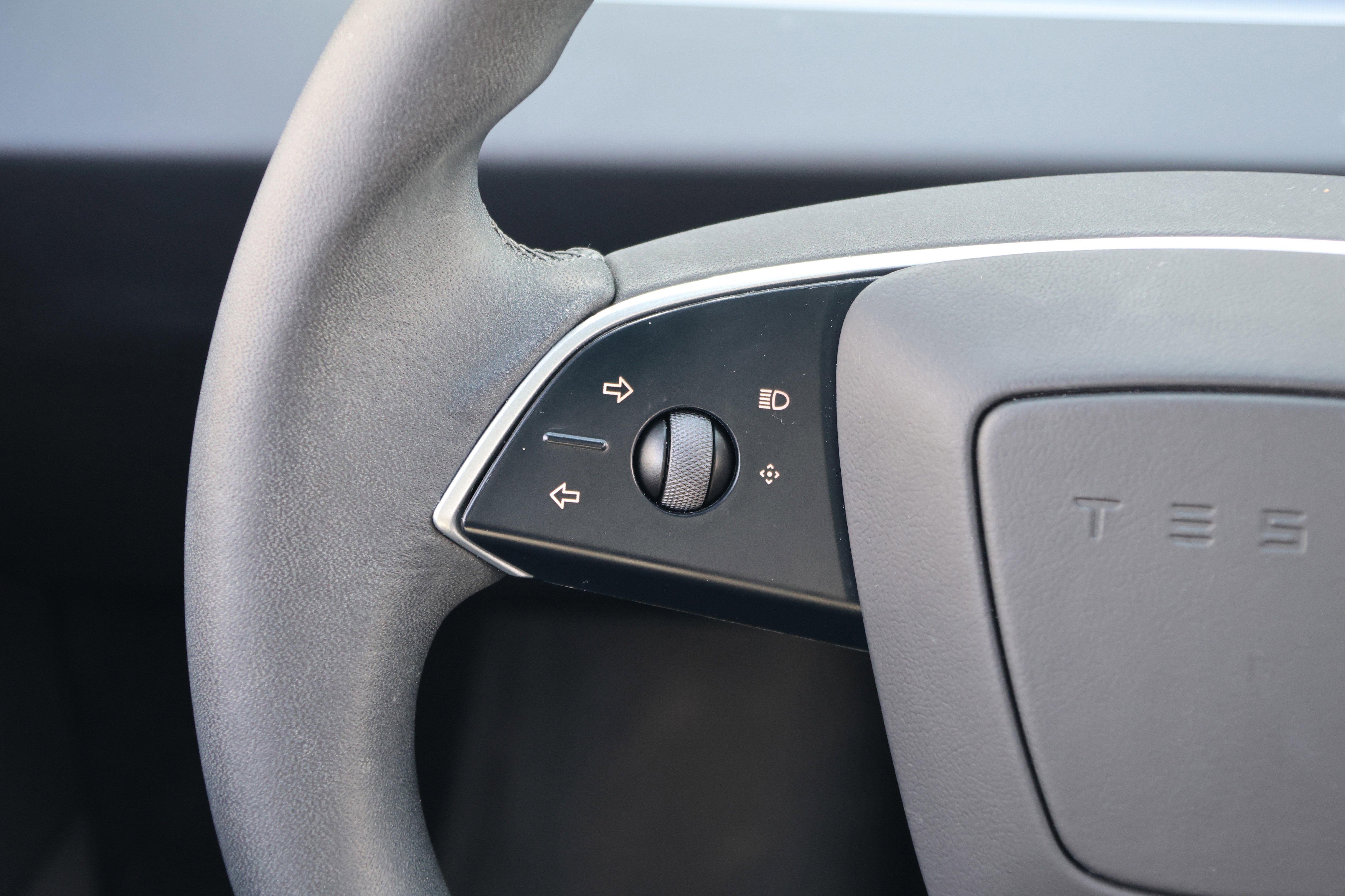 Used 2025 Tesla Model 3 image 25