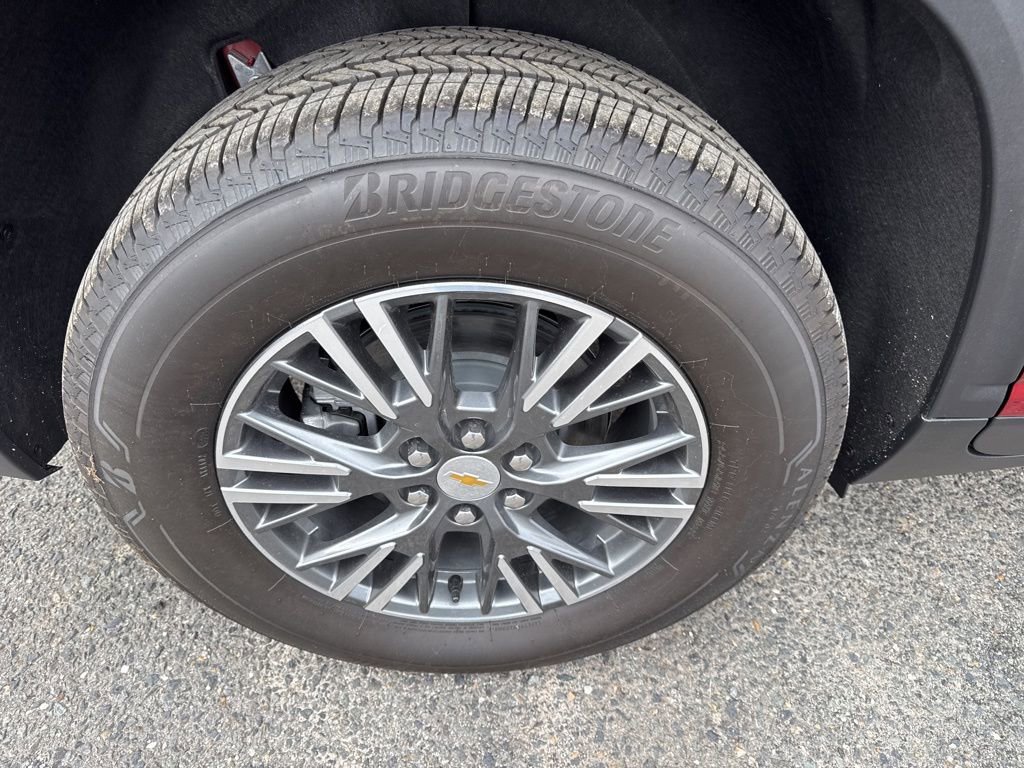 New 2026 Chevrolet Traverse LT w/ LPO, Floor Liner Package image 11