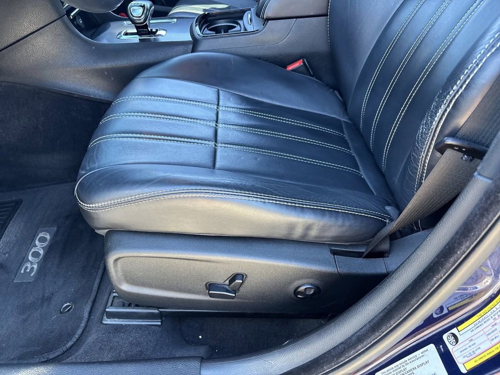 Used 2014 Chrysler 300 S image 20