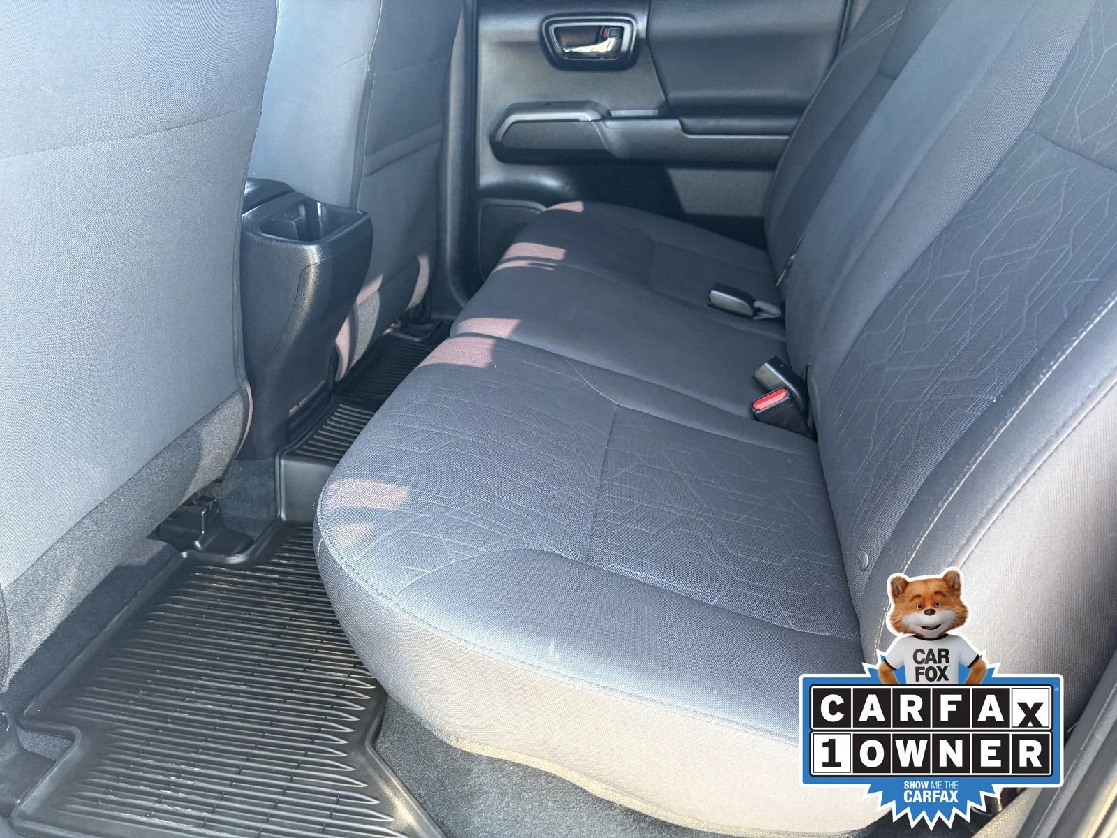 Used 2018 Toyota Tacoma TRD Off-Road w/ Technology Package AWD/4WD image 18