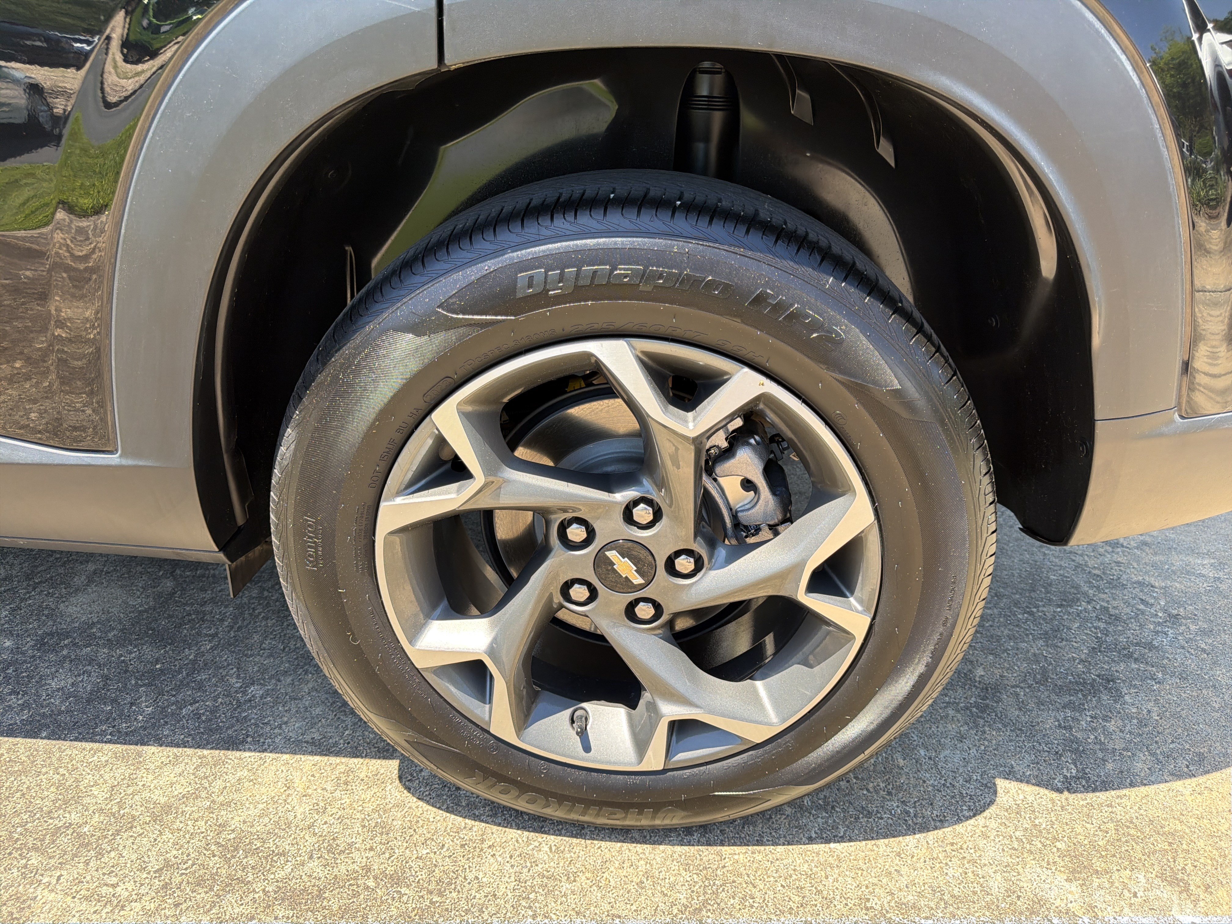 Used 2024 Chevrolet Trax LT FWD image 19
