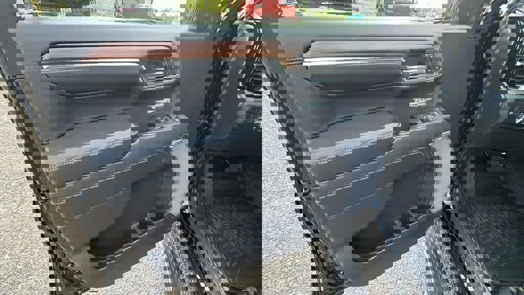 Certified 2024 GMC Sierra 1500 Denali image 11