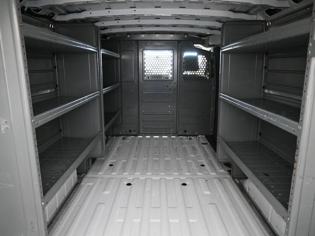 Used 2020 Nissan NV 1500 S image 33