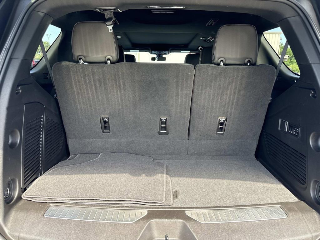 Used 2022 Chevrolet Tahoe RST w/ Luxury Package image 11