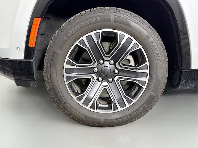 Used 2023 Jeep Wagoneer Series II AWD/4WD image 32