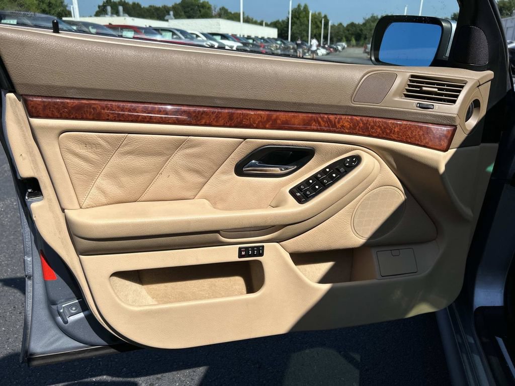 Used 2002 BMW 530i Sedan RWD image 16