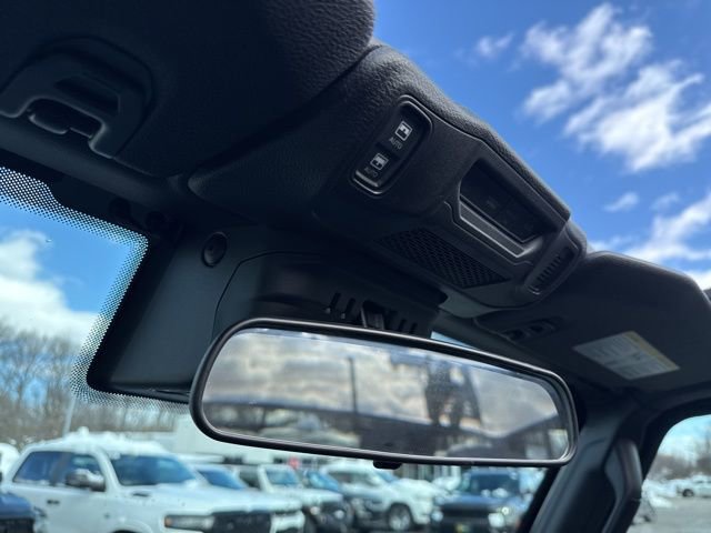 Used 2025 Jeep Wrangler Sport S image 41