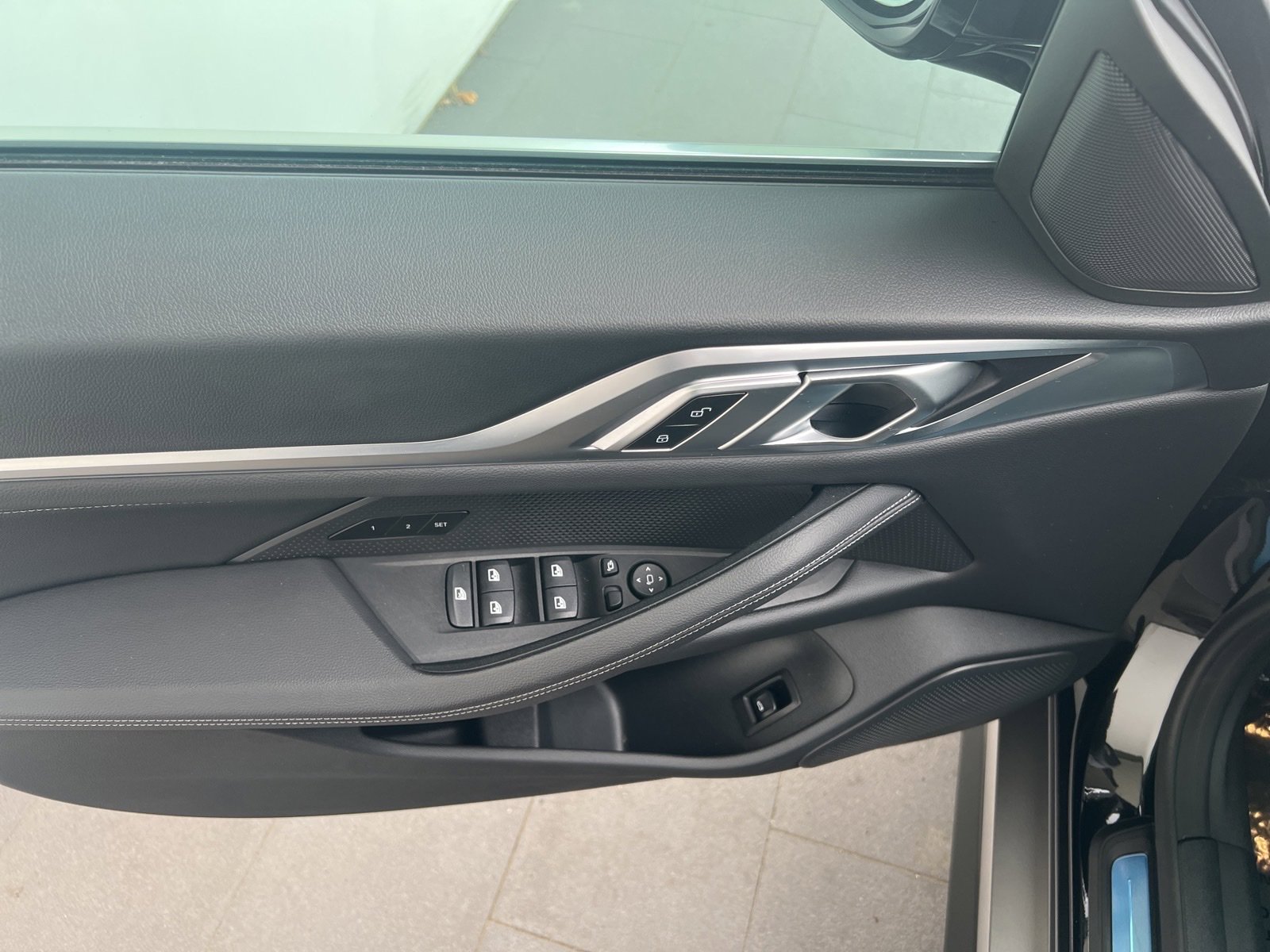 Used 2024 BMW i4 eDrive35 w/ Premium Package image 18