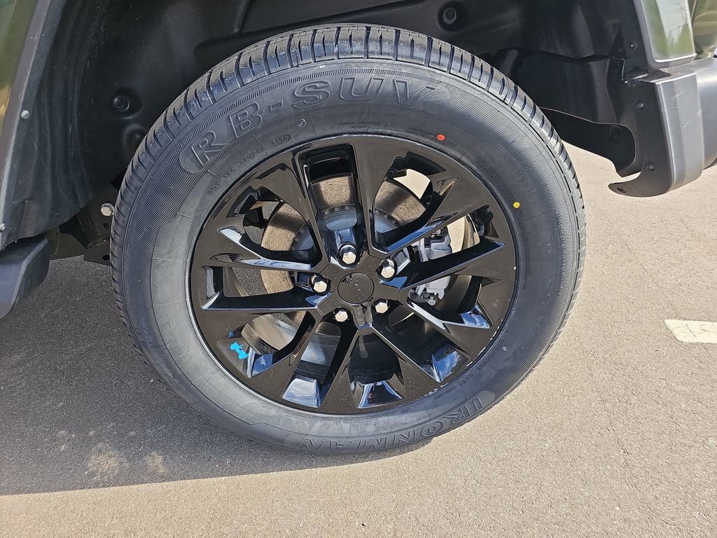 Used 2023 Jeep Wrangler Unlimited Sahara w/ Cold Weather Group image 29