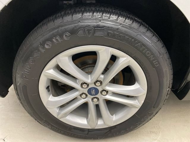 Used 2020 Ford Edge SEL image 17