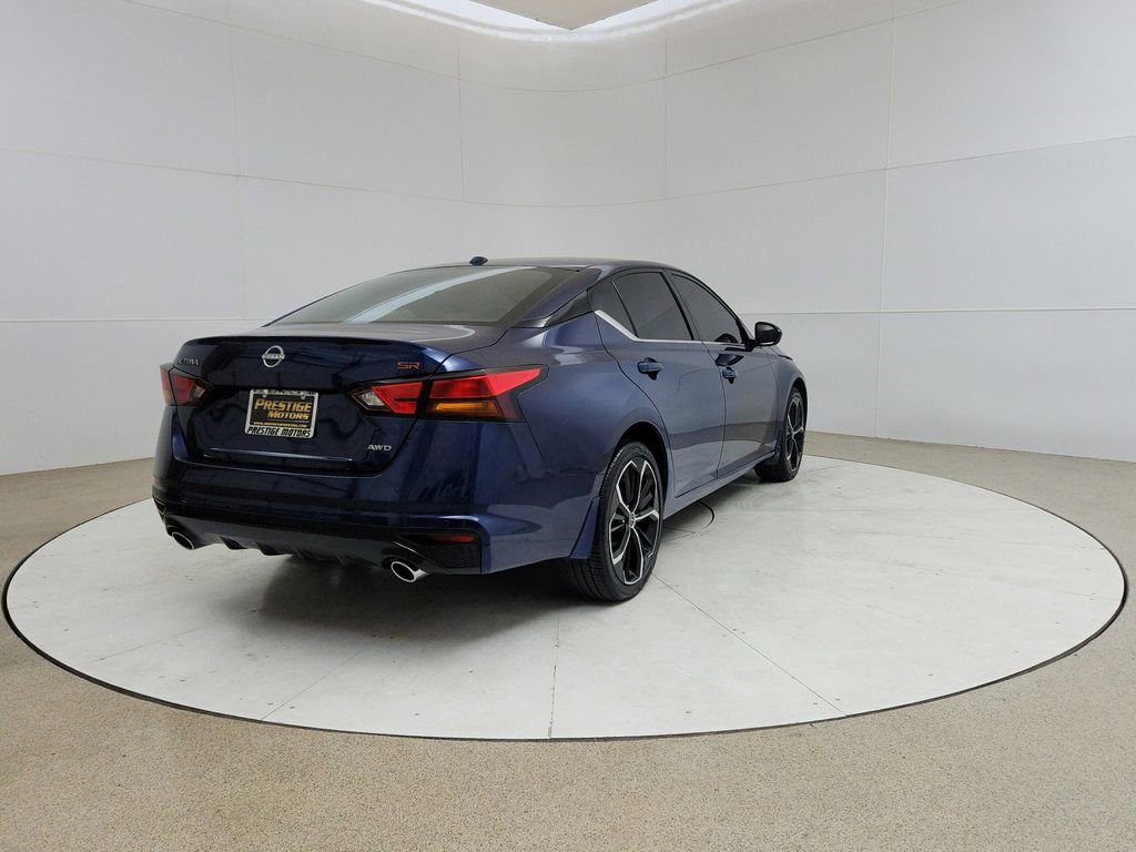 Used 2024 Nissan Altima 2.5 SR w/ SR Premium Package AWD/4WD image 6