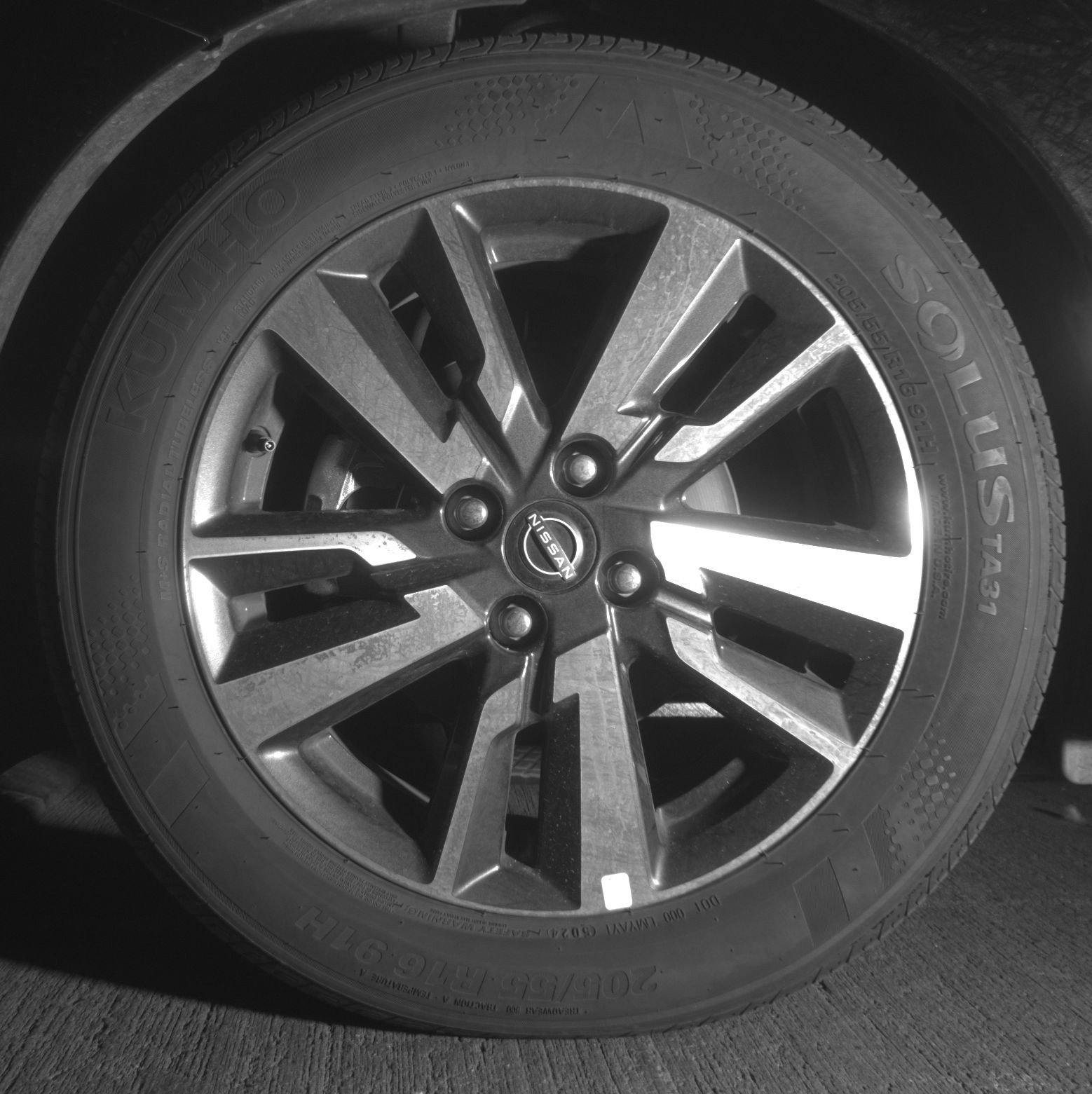 Used 2025 Nissan Versa SV FWD image 12