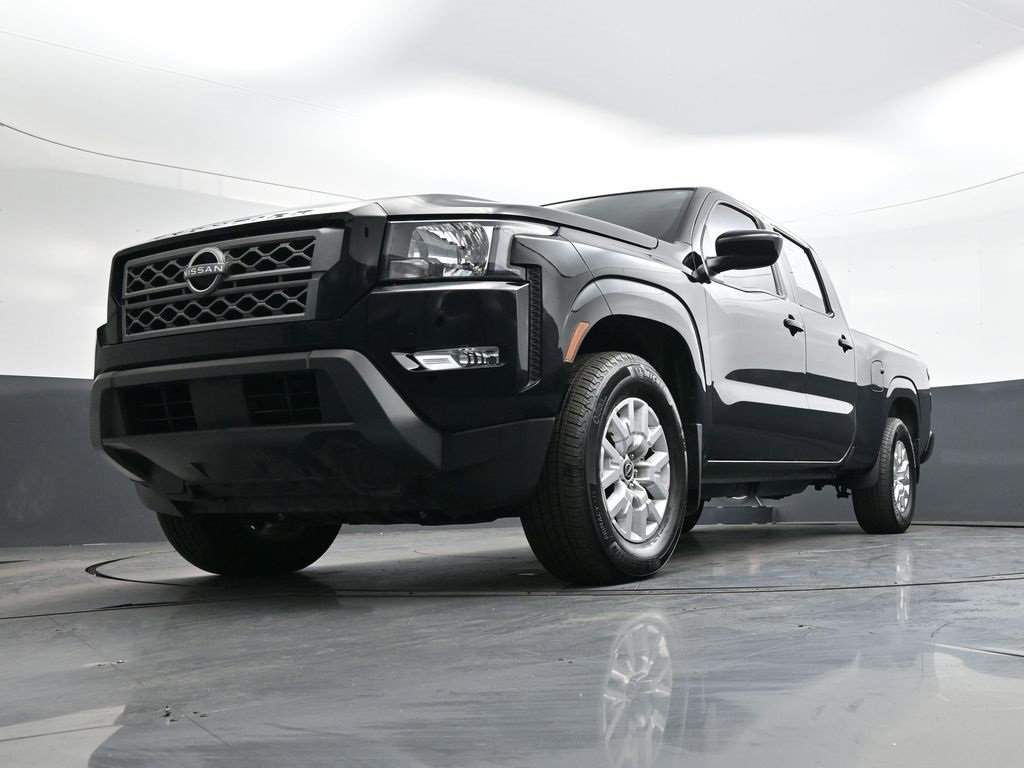 Used 2024 Nissan Frontier SV image 38