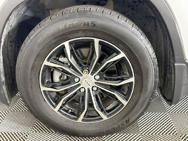 Used 2019 Chevrolet Trax LS w/ LPO, Protection Package FWD image 33