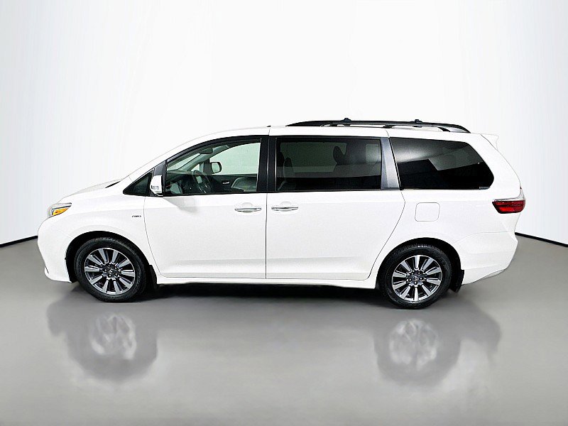 Used 2020 Toyota Sienna Limited Premium image 4