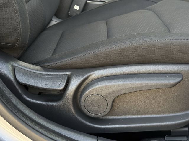 Used 2020 Hyundai Elantra SE w/ Cargo Package (C1) FWD image 27