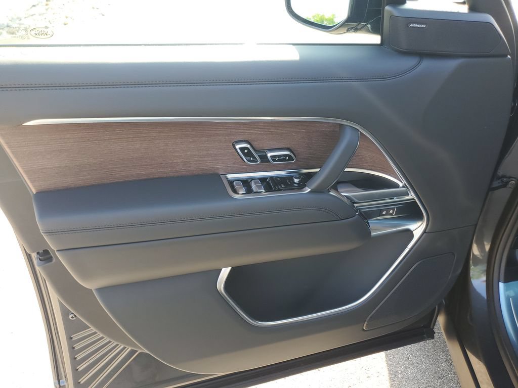 New 2026 Land Rover Range Rover SE AWD/4WD image 7