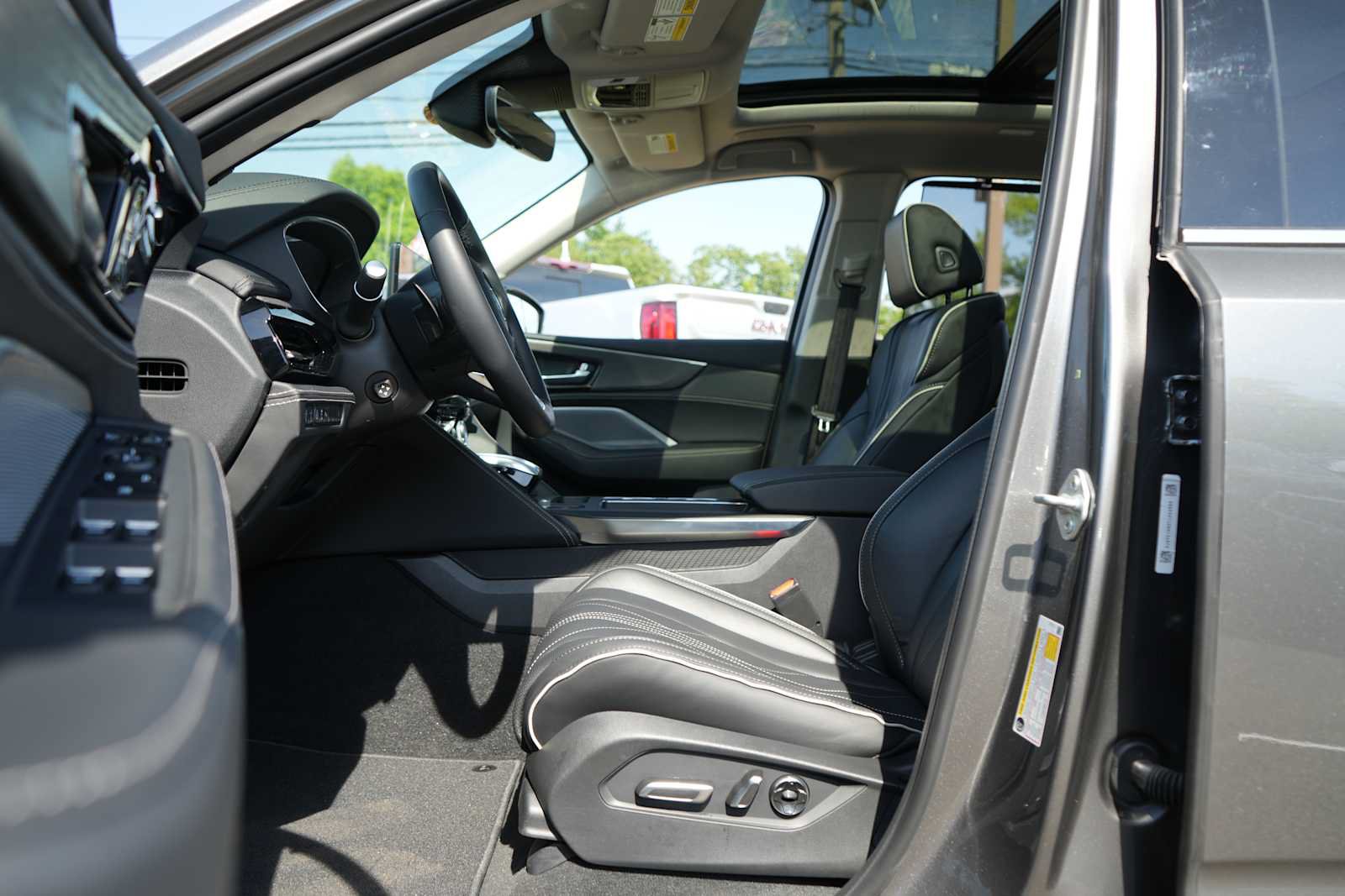 Used 2026 Acura MDX w/ Advance Package AWD/4WD image 15