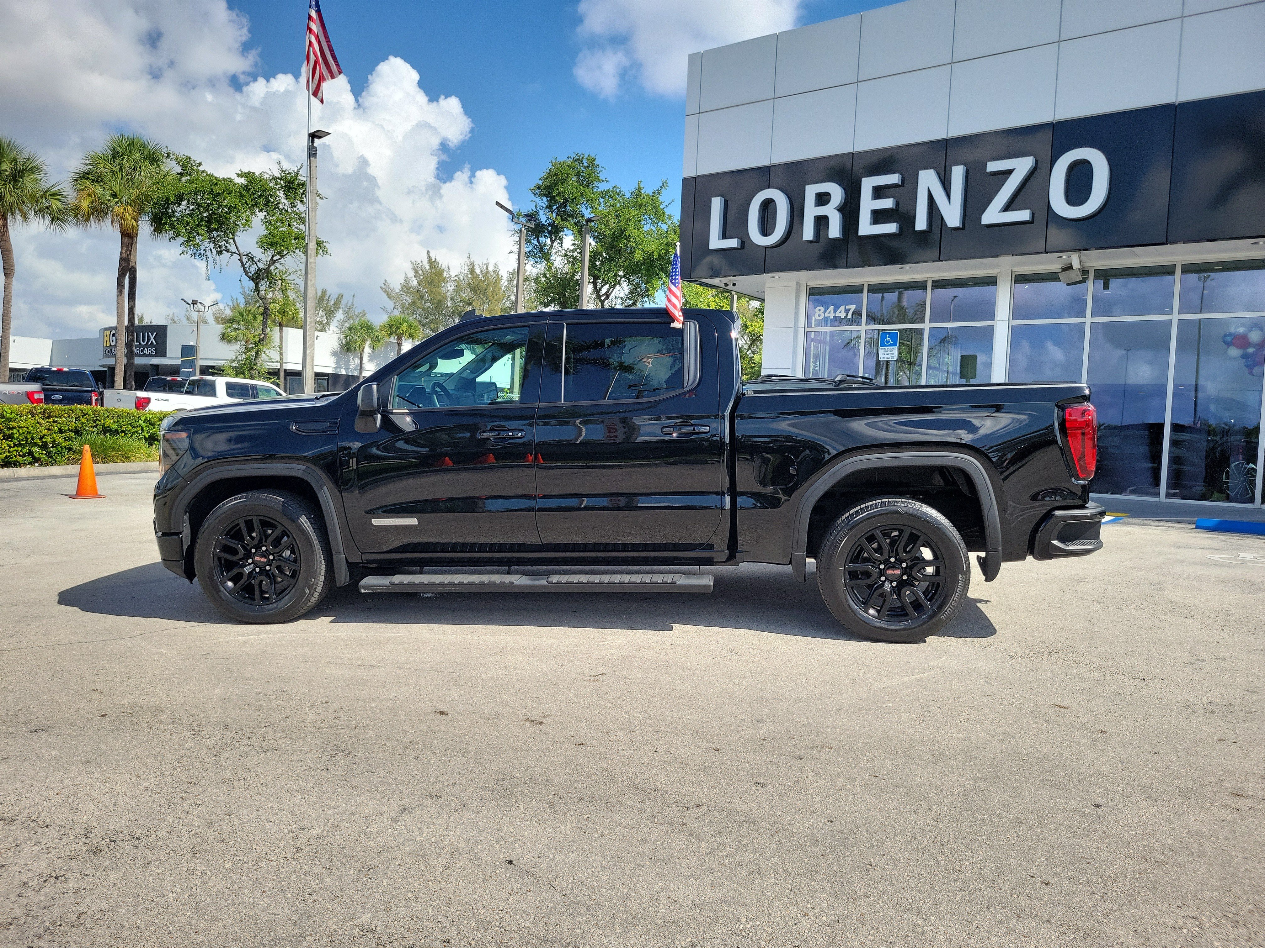Used 2024 GMC Sierra 1500 Elevation RWD image 8
