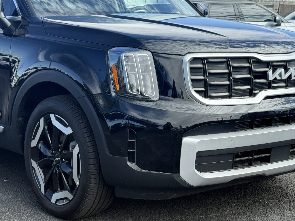 Used 2025 Kia Telluride S AWD/4WD image 2