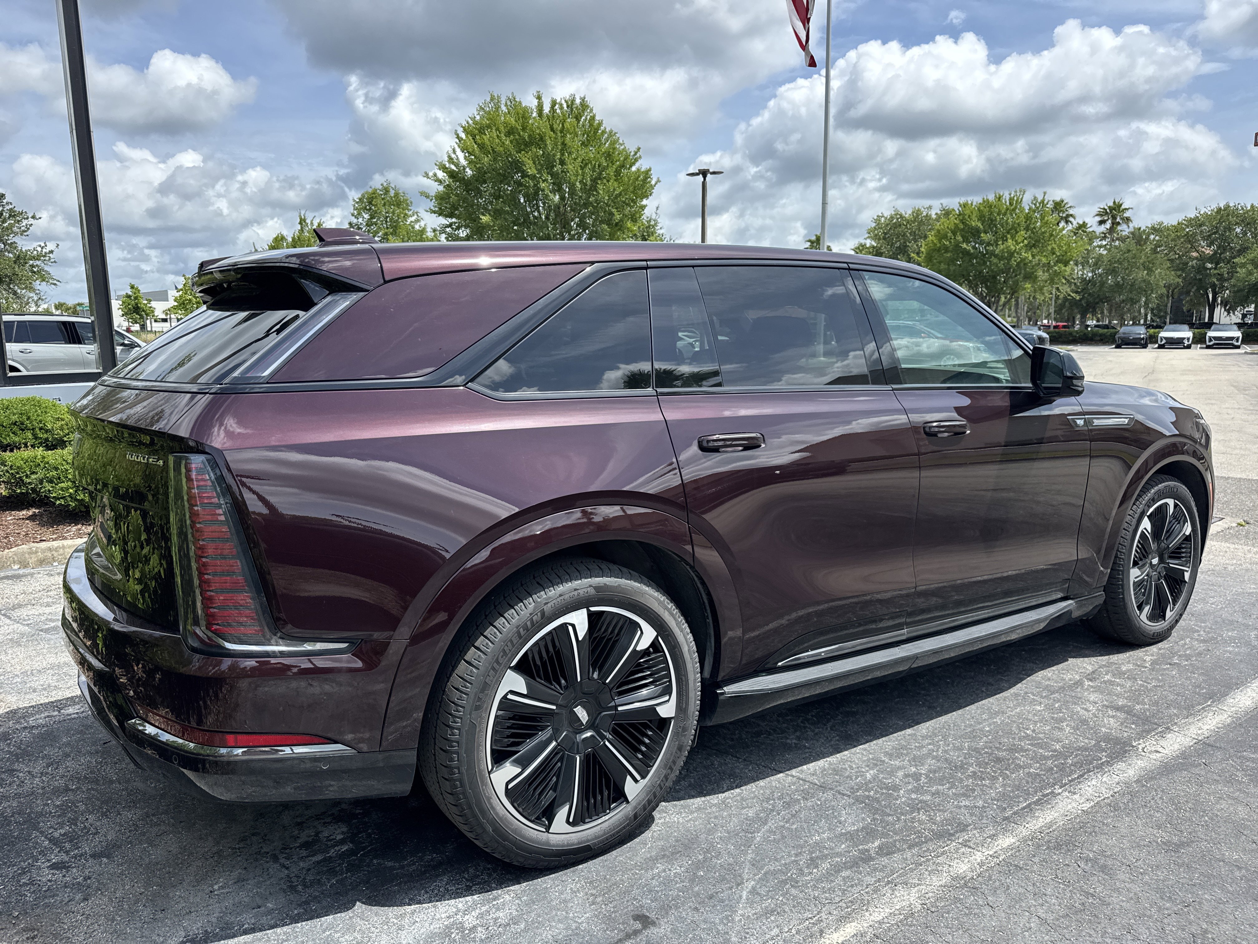 Used 2025 Cadillac Escalade IQ Sport 1 w/ Smart Trailering package AWD/4WD image 3