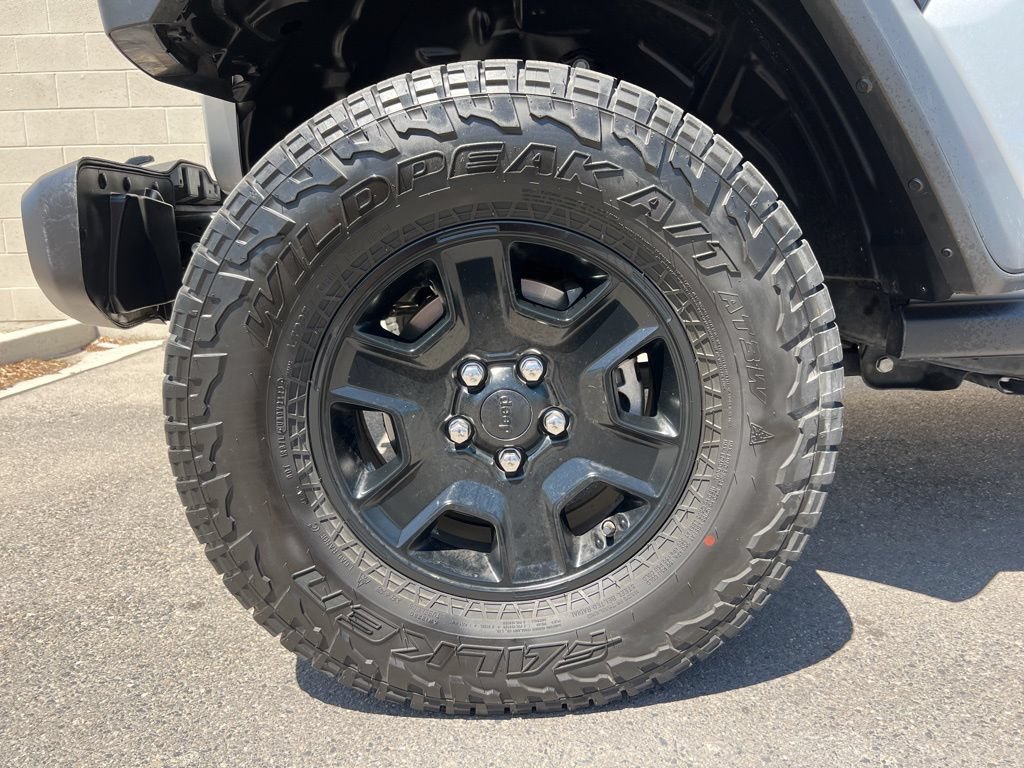 Used 2023 Jeep Gladiator Rubicon w/ LED Lighting Group AWD/4WD image 27