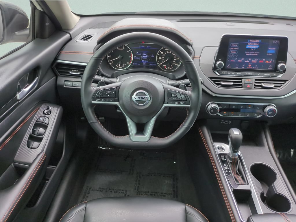 Certified 2022 Nissan Altima 2.5 SR w/ Midnight Edition Package FWD image 12