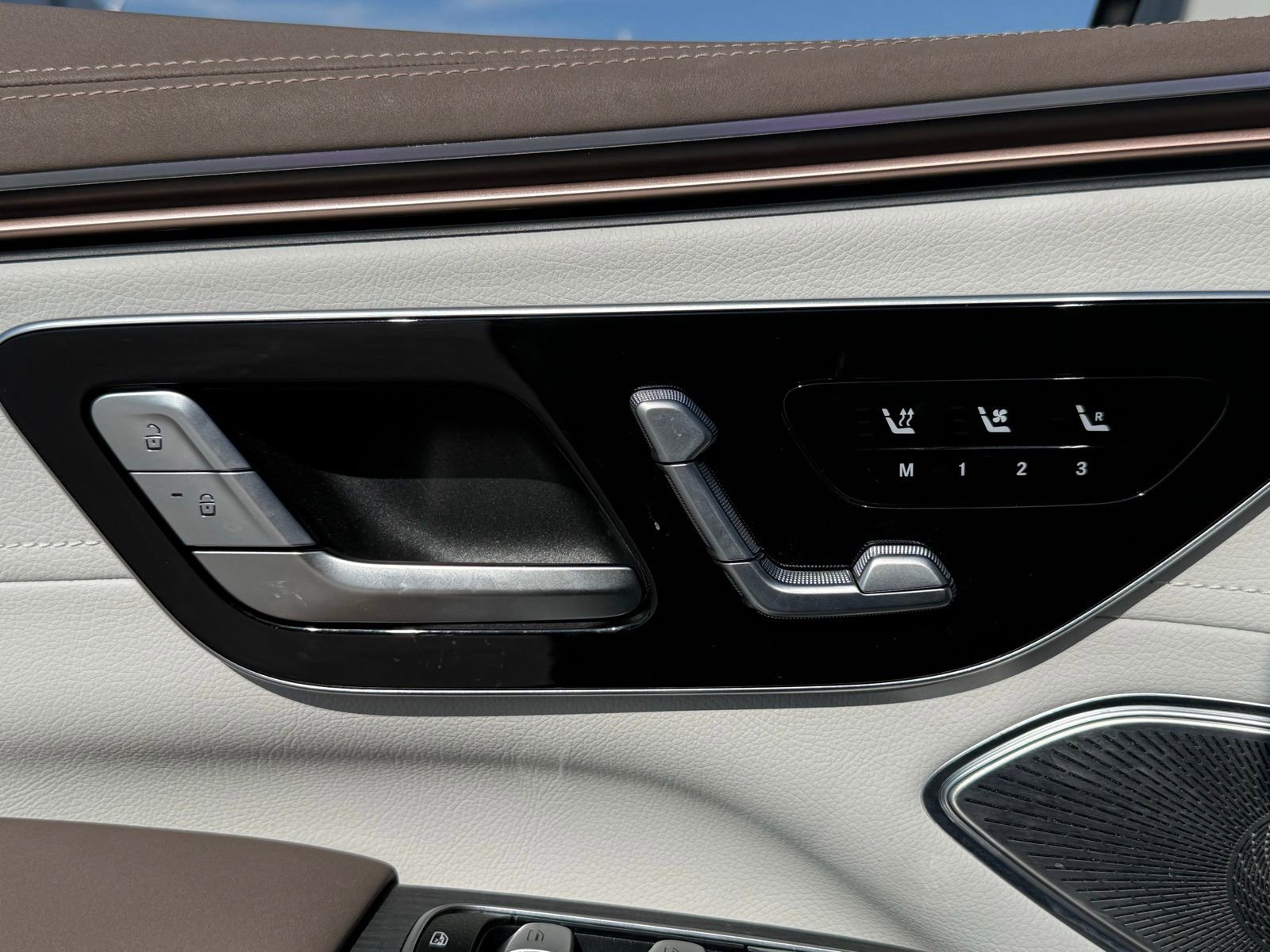 Certified 2023 Mercedes-Benz EQS 580 4MATIC SUV image 19