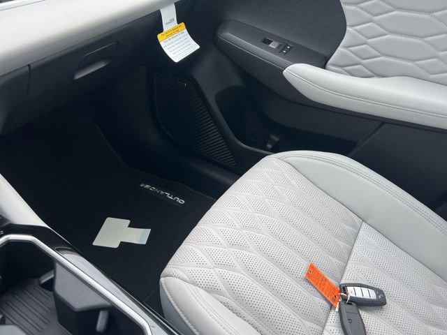 Used 2025 Mitsubishi Outlander SEL image 27