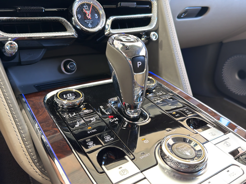 Used 2021 Bentley Flying Spur W12 AWD/4WD image 28