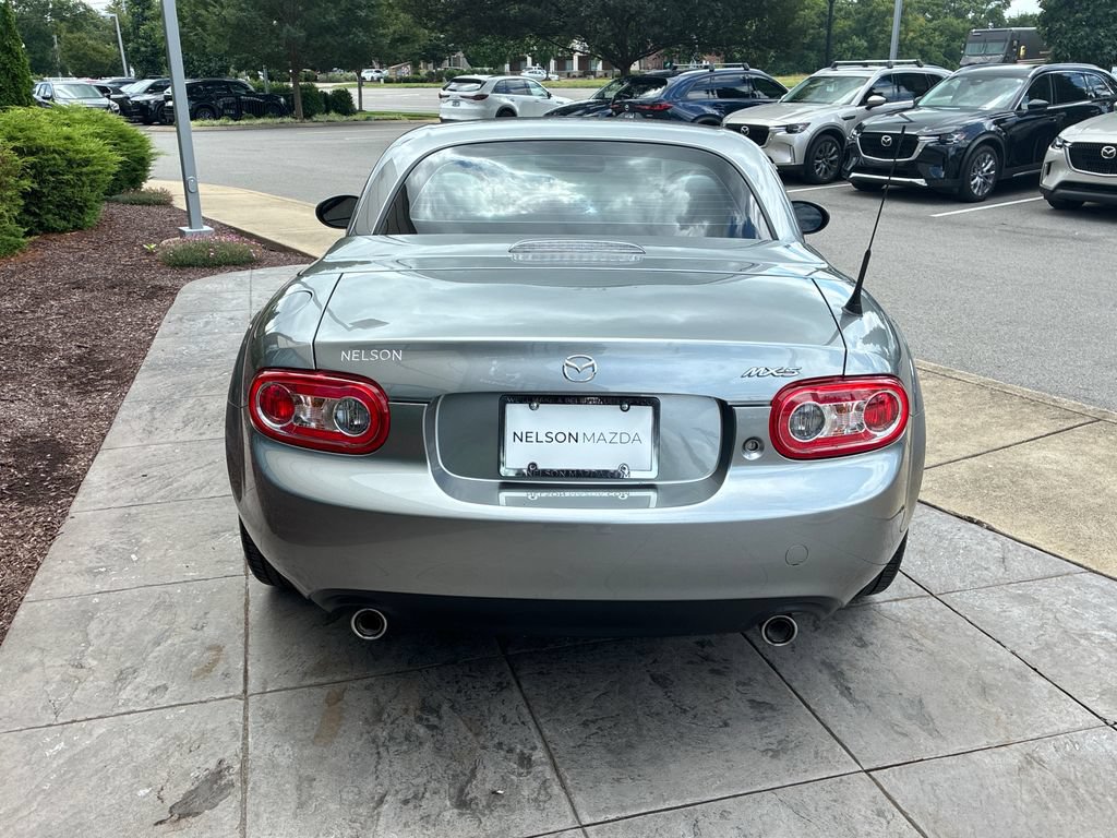 Used 2010 MAZDA MX-5 Miata Touring w/ Suspension Pkg RWD image 6