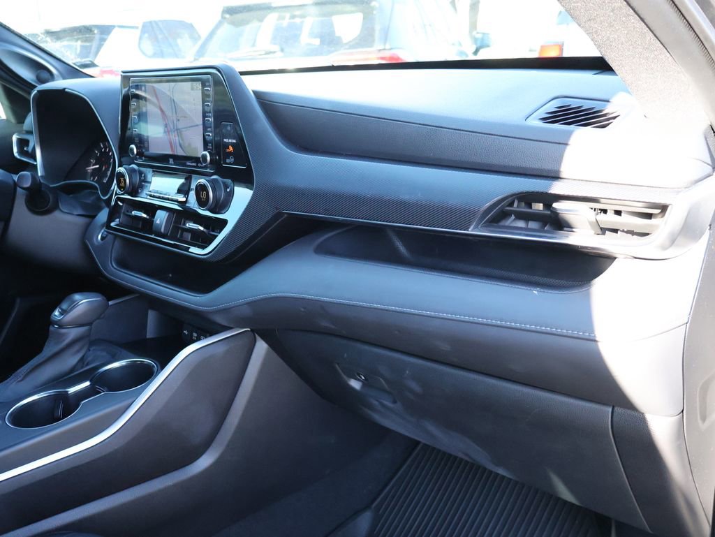 Used 2021 Toyota Highlander XSE image 9