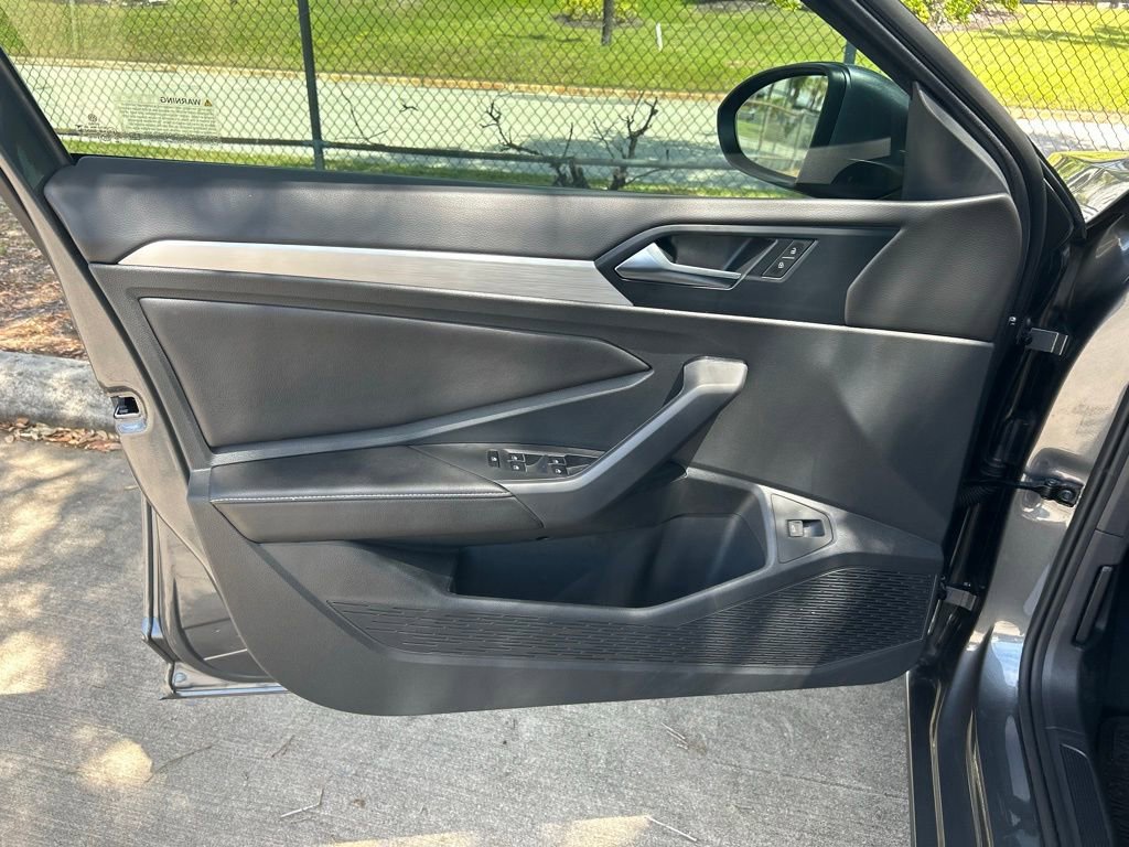 Used 2025 Volkswagen Jetta S image 16