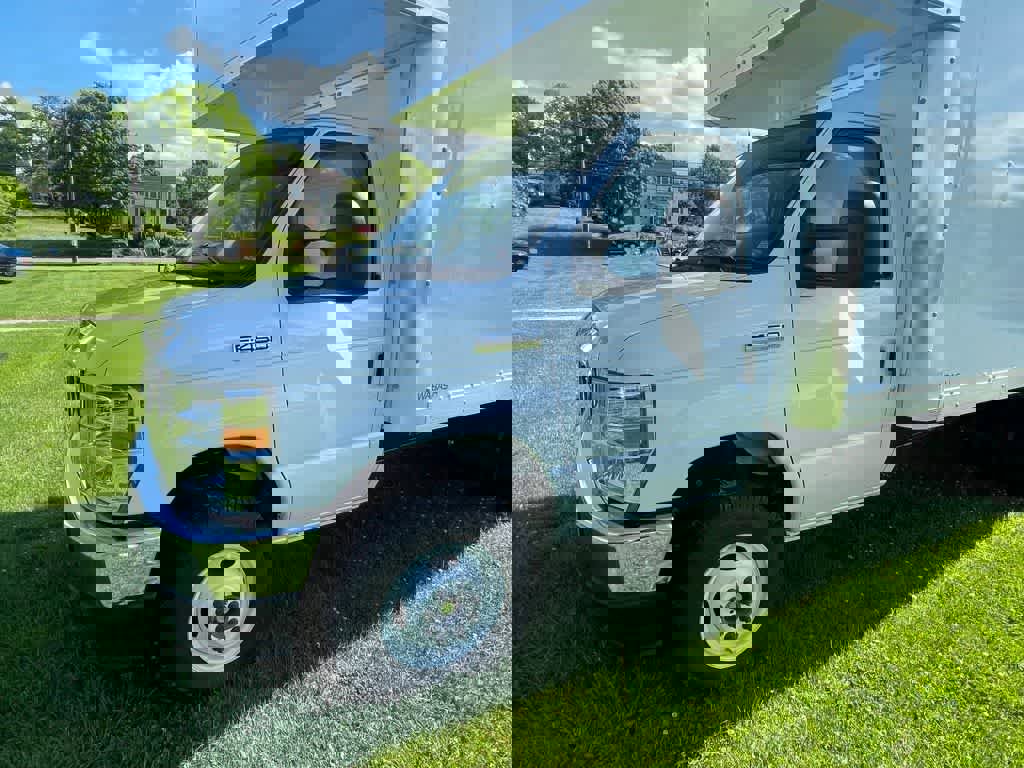 New 2024 Ford E-450 and Econoline 450 Super Duty w/ Power Windows & Locks Group image 5
