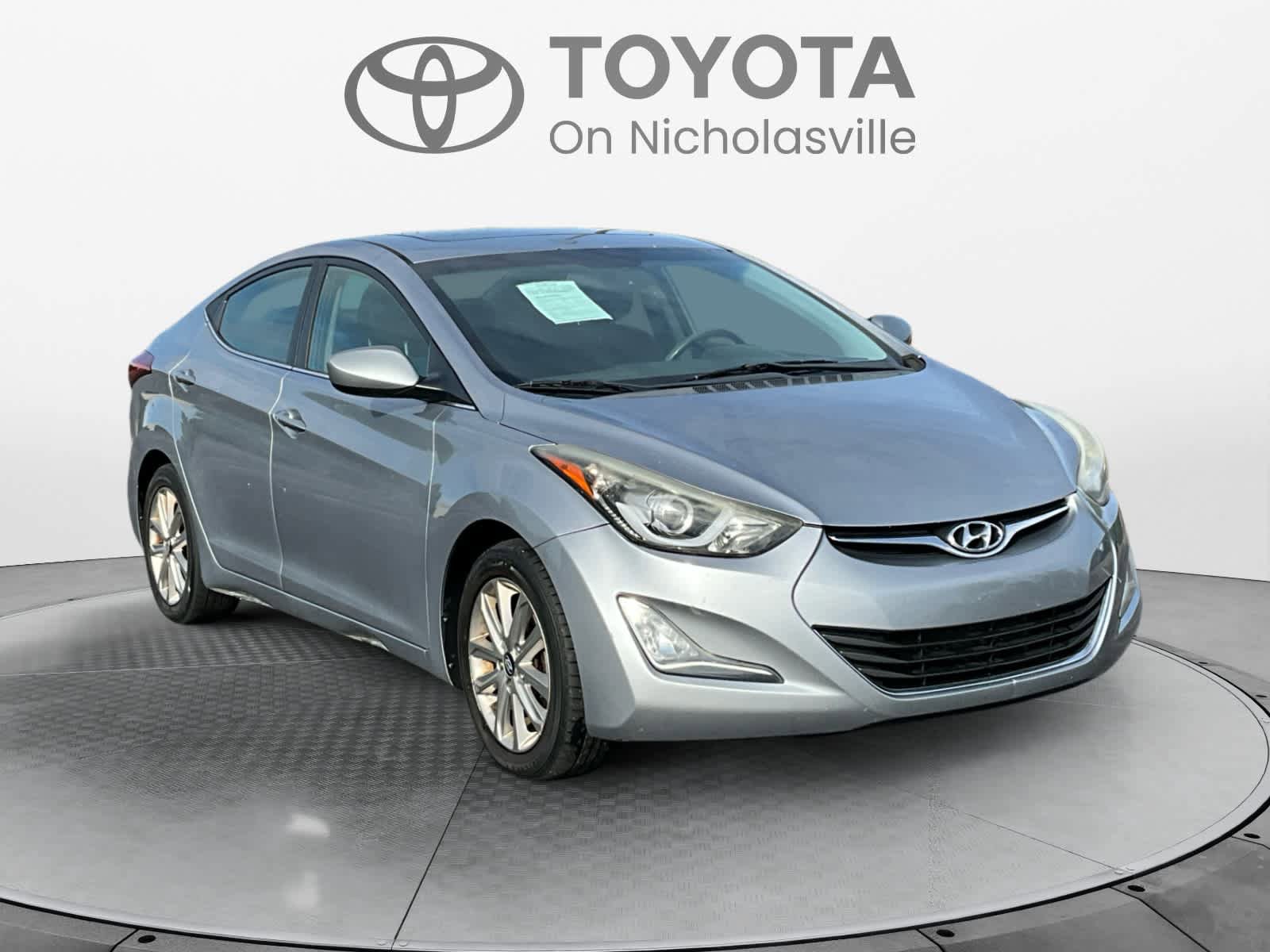 Used 2015 Hyundai Elantra SE w/ Option Group 03 FWD image 8
