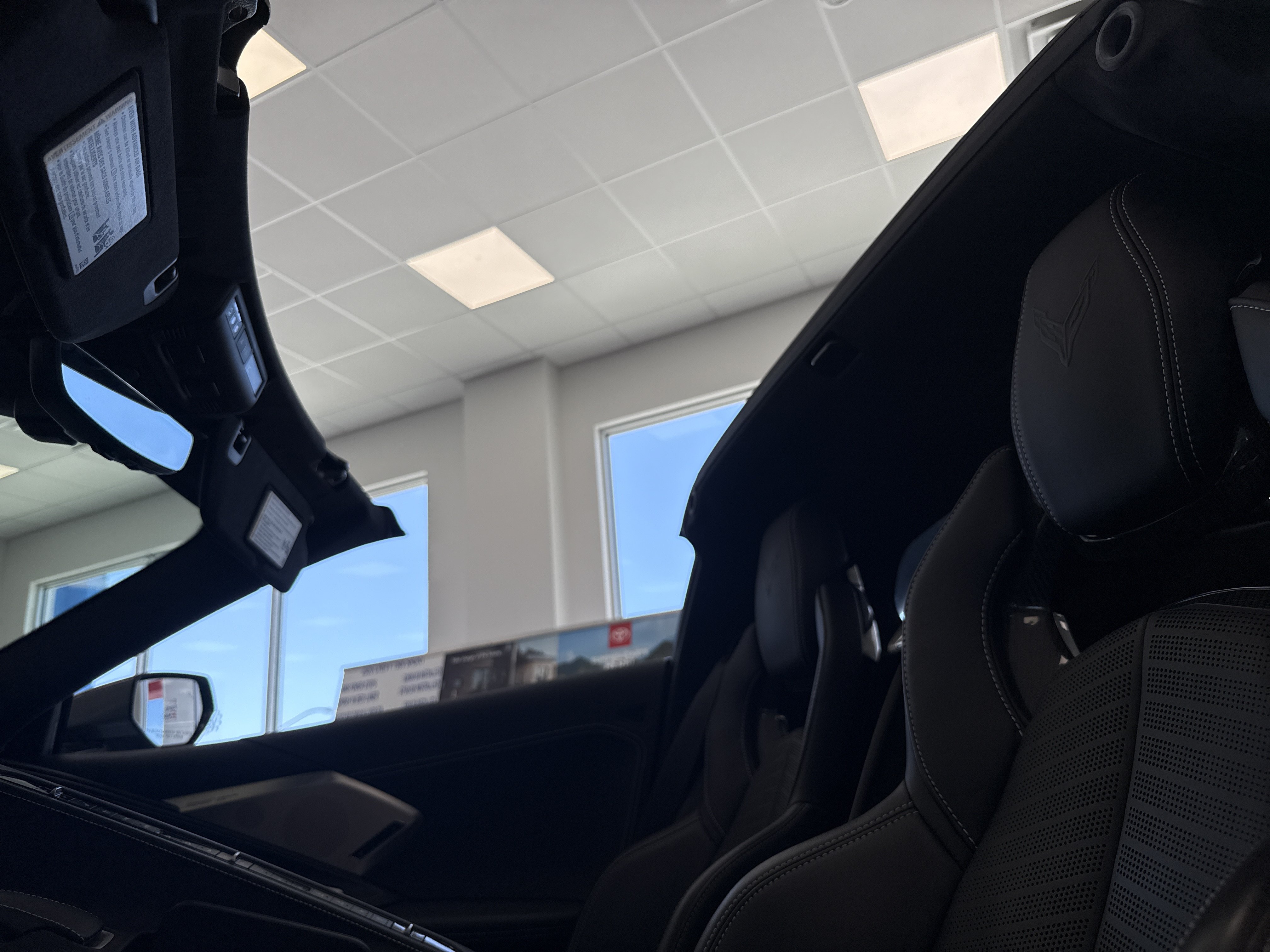 Used 2022 Chevrolet Corvette Stingray Premium Cpe w/ Z51 Performance Package RWD image 19