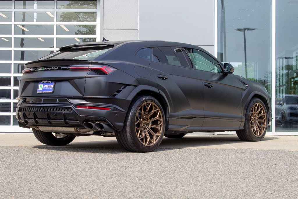 Used 2023 Lamborghini Urus S AWD/4WD image 8