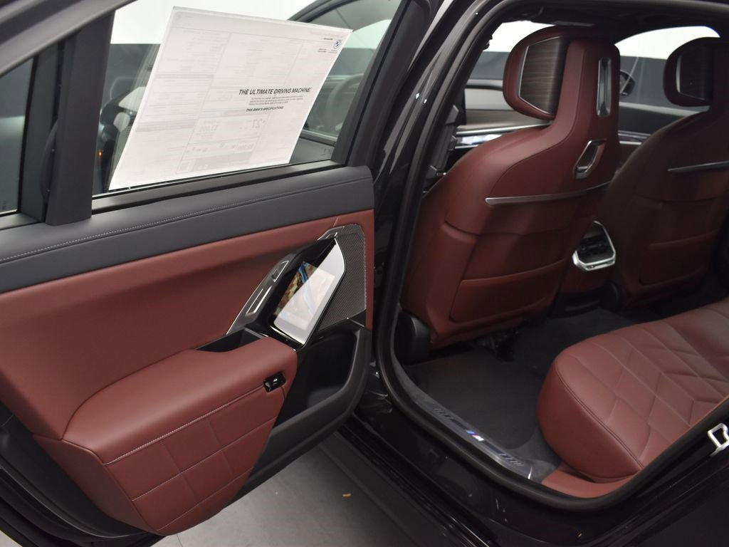 New 2026 BMW 740i xDrive w/ Executive Package image 12