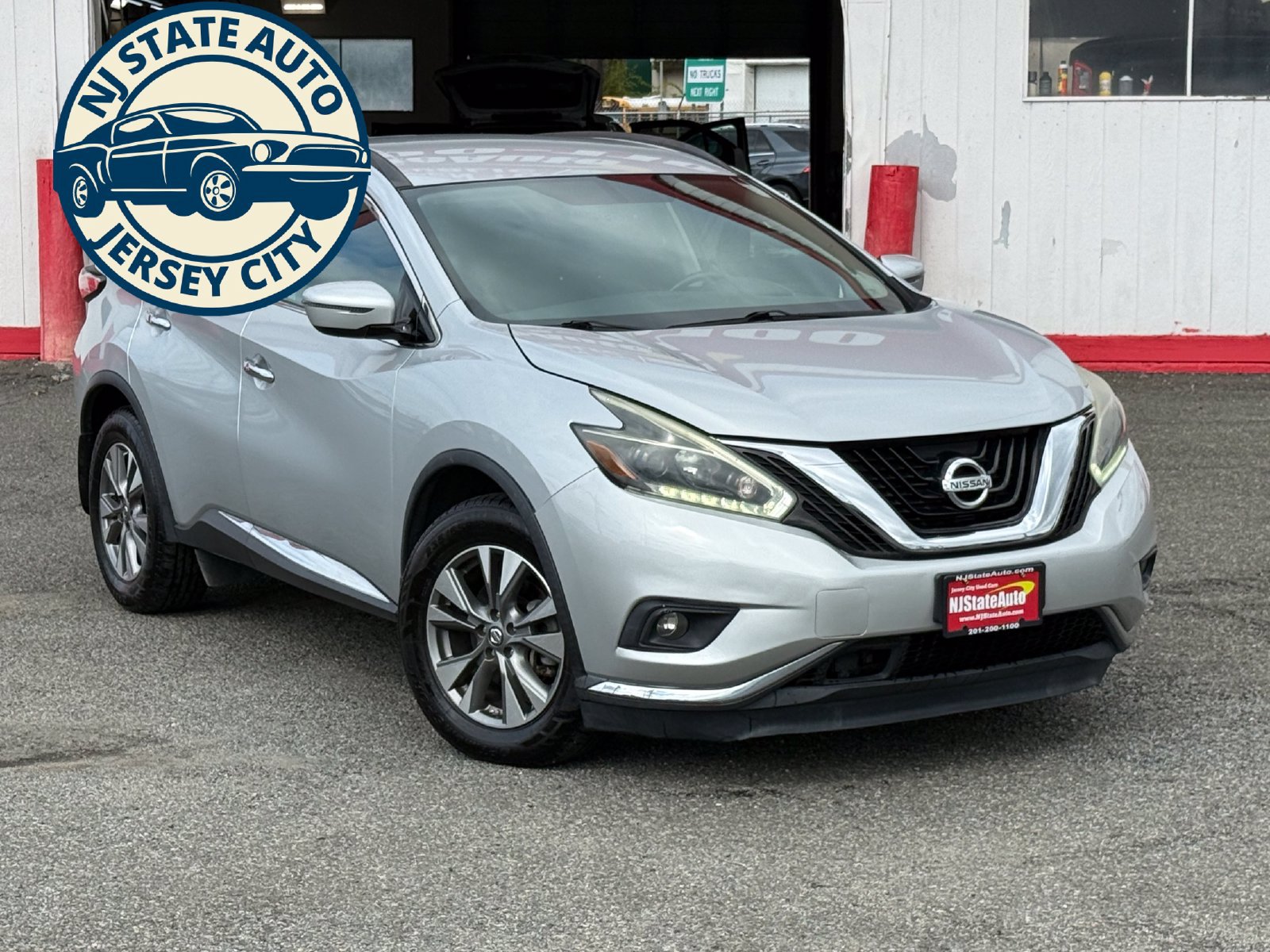Used 2018 Nissan Murano SV AWD/4WD image 10