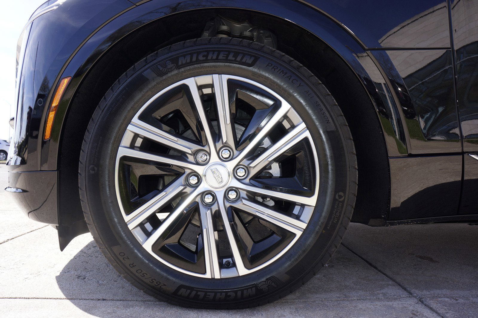 New 2024 Cadillac Lyriq Luxury image 15