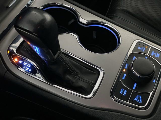Used 2020 Jeep Grand Cherokee Overland AWD/4WD image 21