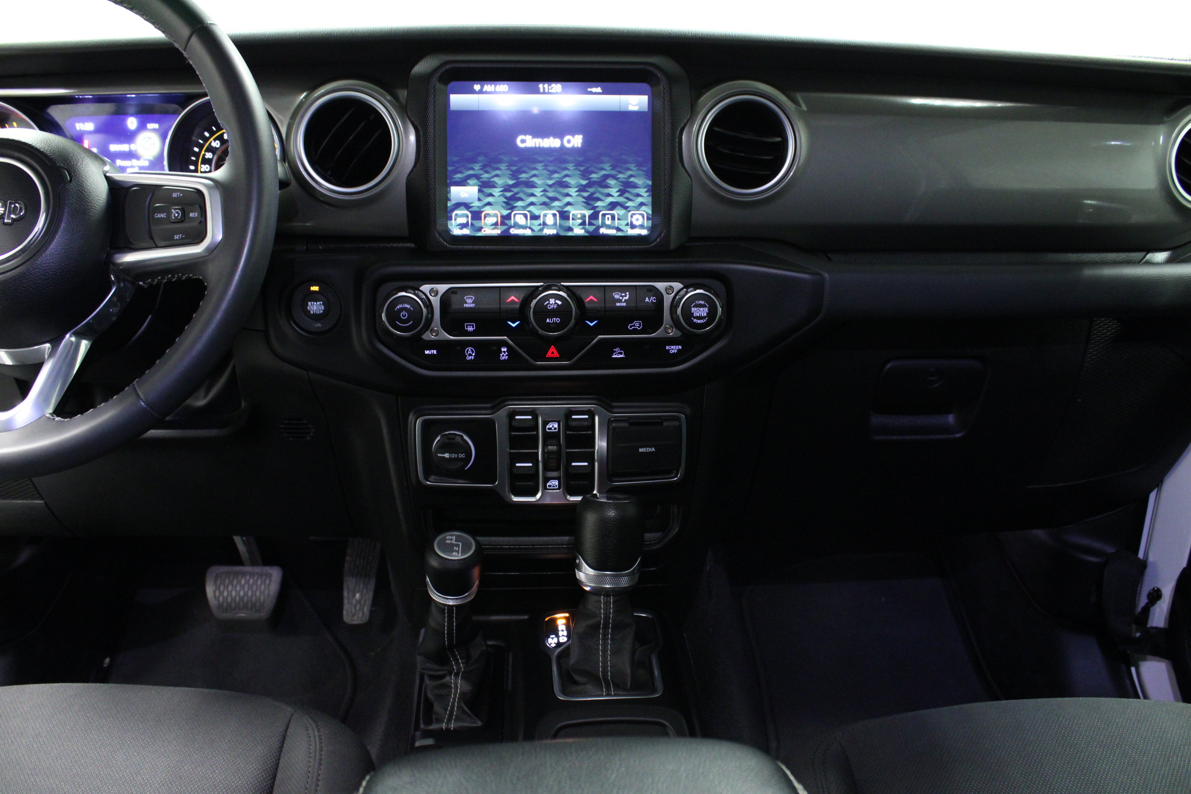Used 2023 Jeep Wrangler Unlimited Sahara AWD/4WD image 18