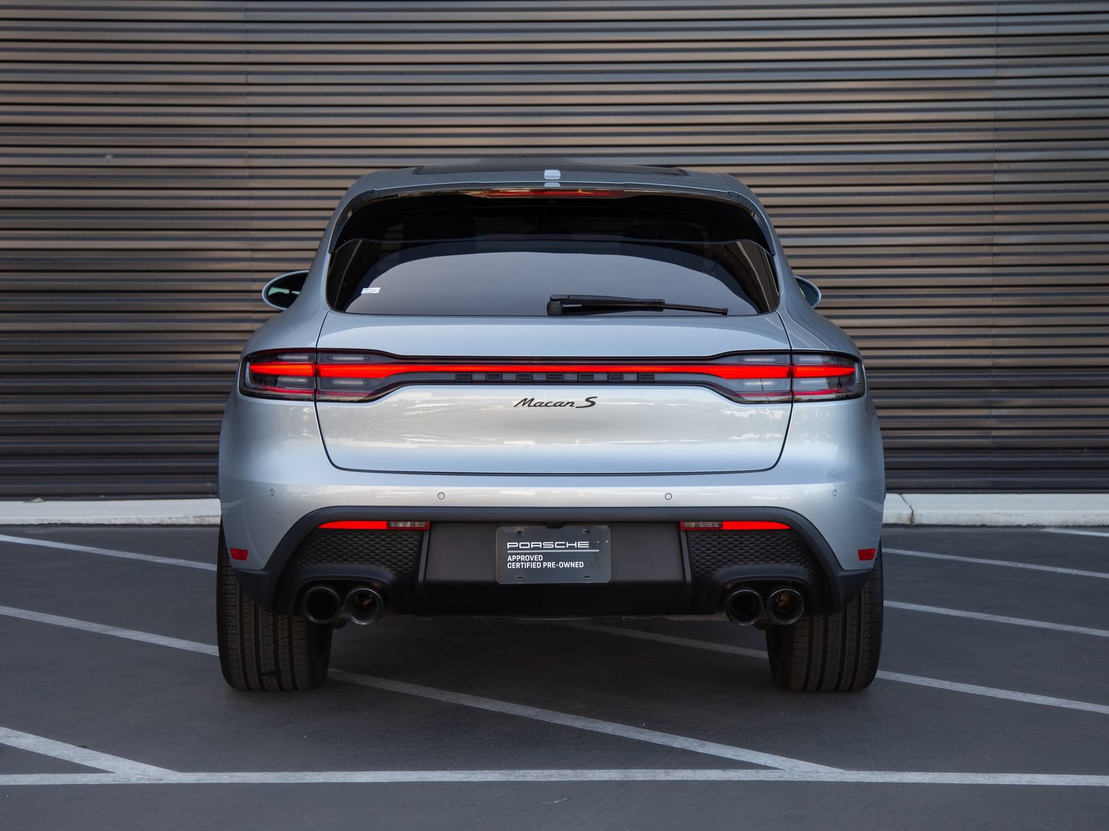Certified 2024 Porsche Macan S AWD/4WD image 6