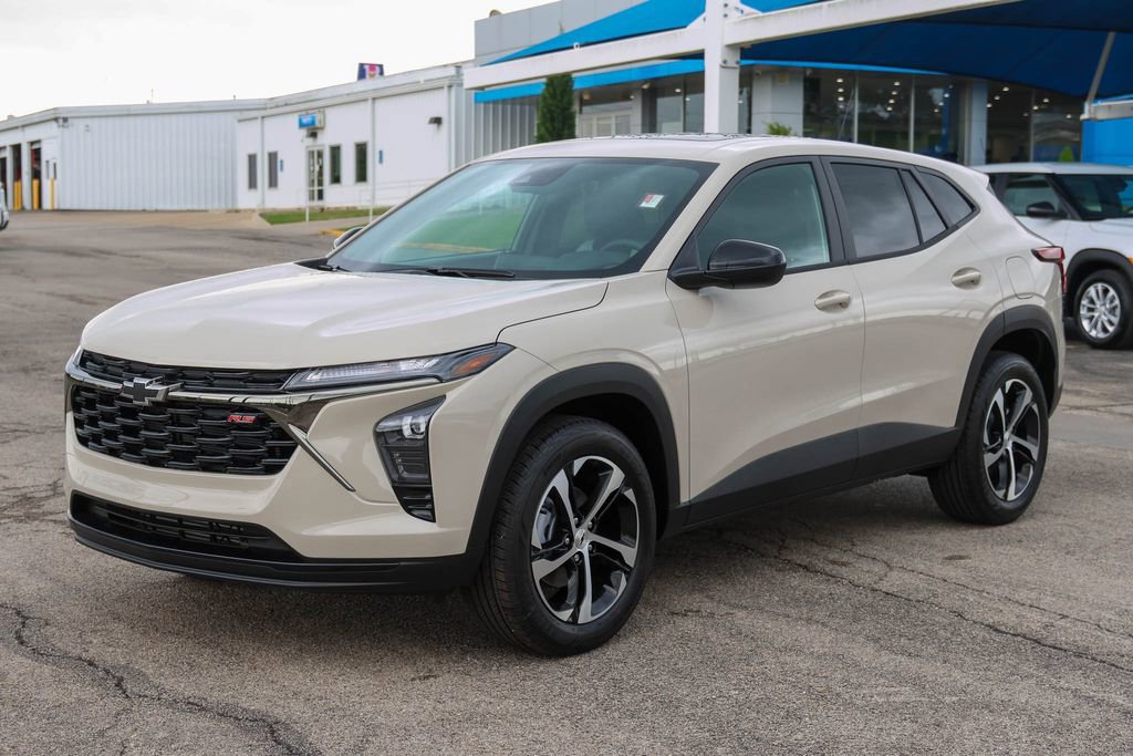 New 2026 Chevrolet Trax RS w/ Sunroof Package FWD image 6